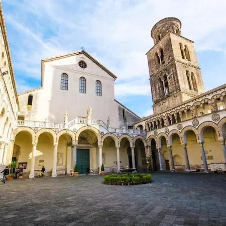 Minisuite F-house Vicino Al Duomo Di Salerno